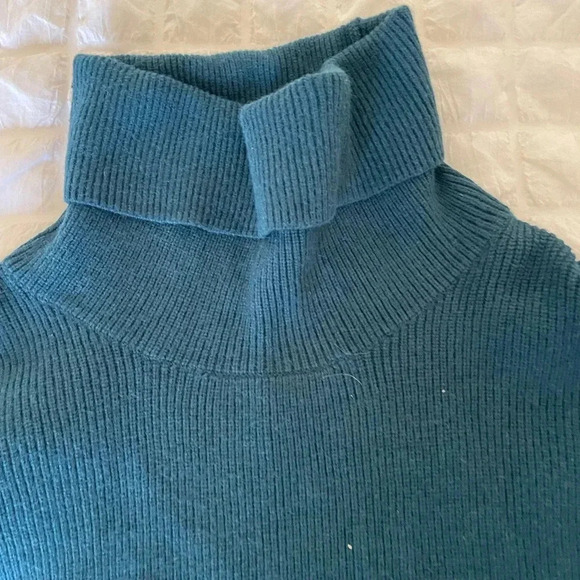 Free People structured ribbed turtleneck sweater in deep jade - Picture 5 of 9